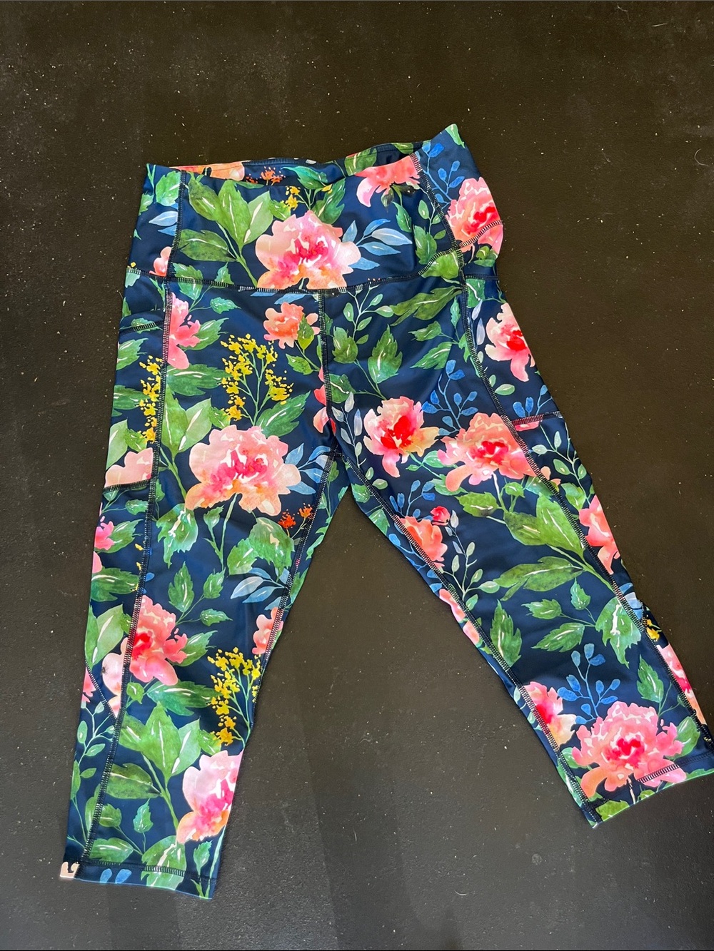 Womens Lg Senita Athletic Navy Floral Capri Leggings